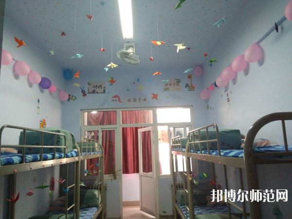 重慶開縣巨龍幼師中等職業技術學校
