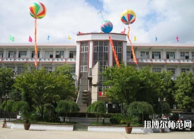貴州畢節(jié)財貿(mào)幼兒師范學校2023年報名條件、招生對象