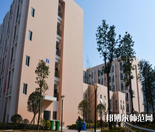 成都信息技術幼兒師范學校2018年報名條件、招生對象