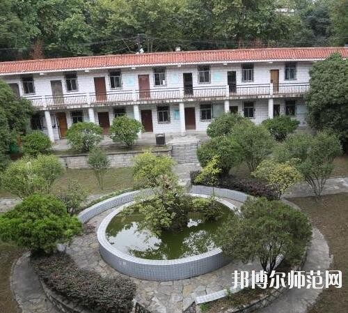 貴陽經濟貿易中等幼師專業學校2023年招生辦聯系電話