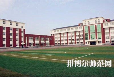 成都2020年女生上幼師學校學什么專業好