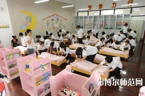 遵義2020年讀幼師學?？梢钥即髮W嗎