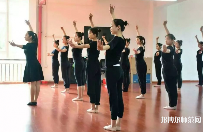 惠州2021年女生讀幼師學校學什么專業好