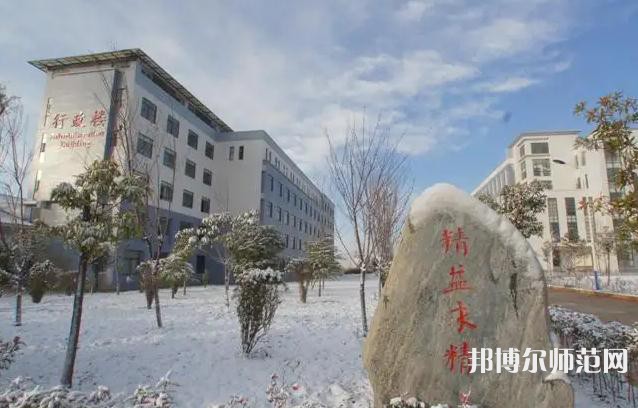 麗江師范高等專科學校歷年招生錄取分數(shù)線