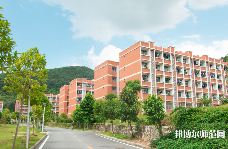 中山大學(xué)南方師范學(xué)院2023年有哪些專(zhuān)業(yè)