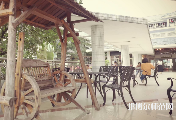 廣東外語(yǔ)外貿(mào)師范大學(xué)南國(guó)商學(xué)院2023年地址在哪里