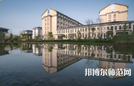 湖北恩施師范學院2023年報名條件、招生要求、招生對象