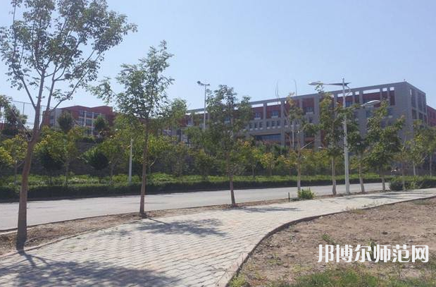 烏魯木齊職業(yè)師范大學(xué)2023年報(bào)名條件、招生要求、招生對象