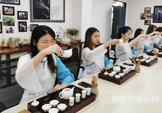 達(dá)州職業(yè)技術(shù)師范學(xué)院新校區(qū)2023年報(bào)名條件、招生要求、招生對象