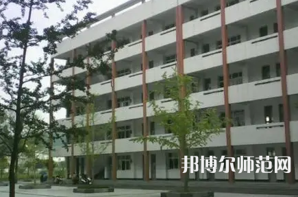 2023年四川省閬中師范學校環境如何