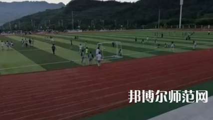 2023年云南師范大學(xué)附屬易門(mén)中學(xué)報(bào)名條件、招生對(duì)象
