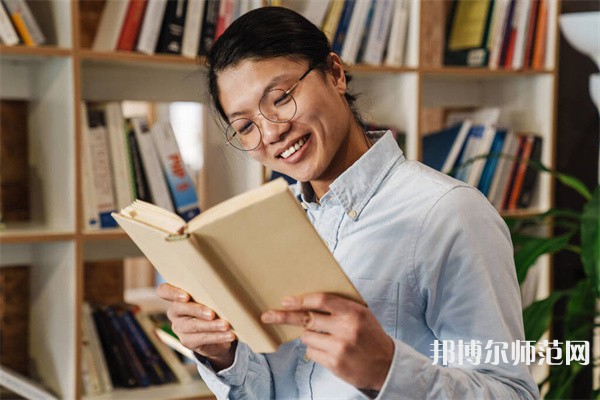 上海外國語師范大學(xué)賢達(dá)經(jīng)濟(jì)人文學(xué)院崇明校區(qū)介紹、地址